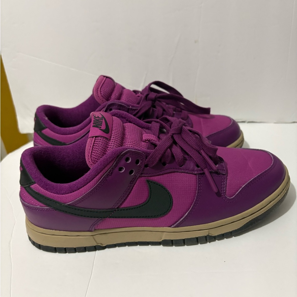 Nike Dunks - image 2